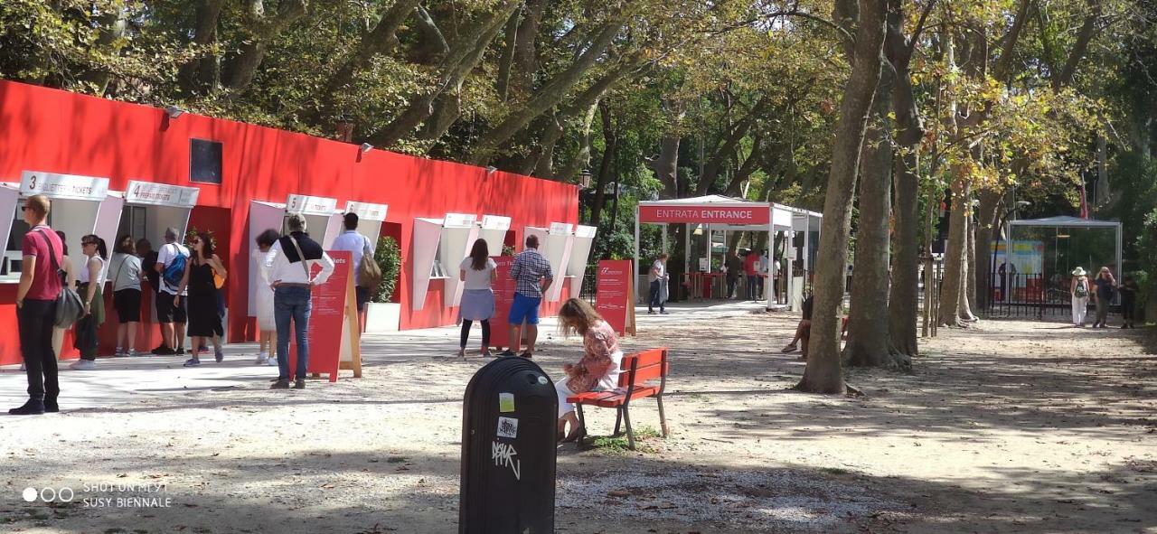 Susy Biennale - Canal View And Garden Apartamento *